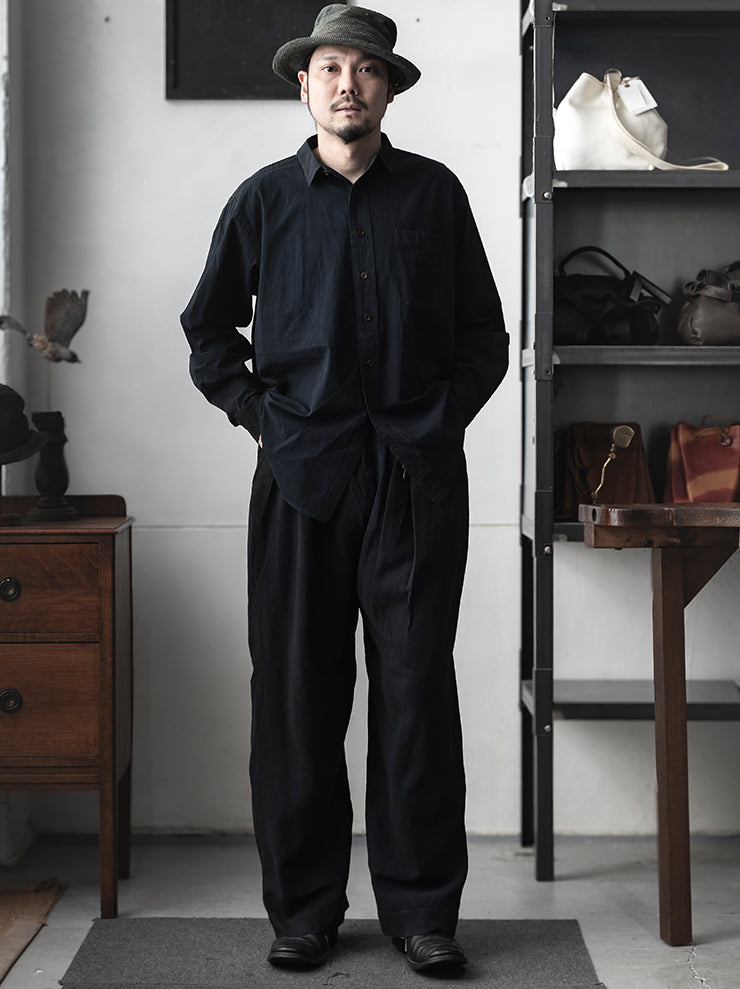 KINYAN LAM<br>UNISEX ナチュラルダイリラックスプリーツトラウザー / INDIGO BLUE