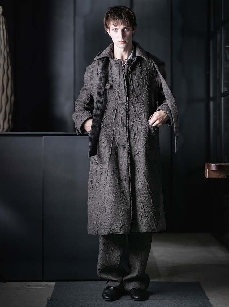 K'ANG<br>UNISEX OVERSIZE DETACHBLE HOOD REVERSIBLE COAT / OFF BLACK + BROWN