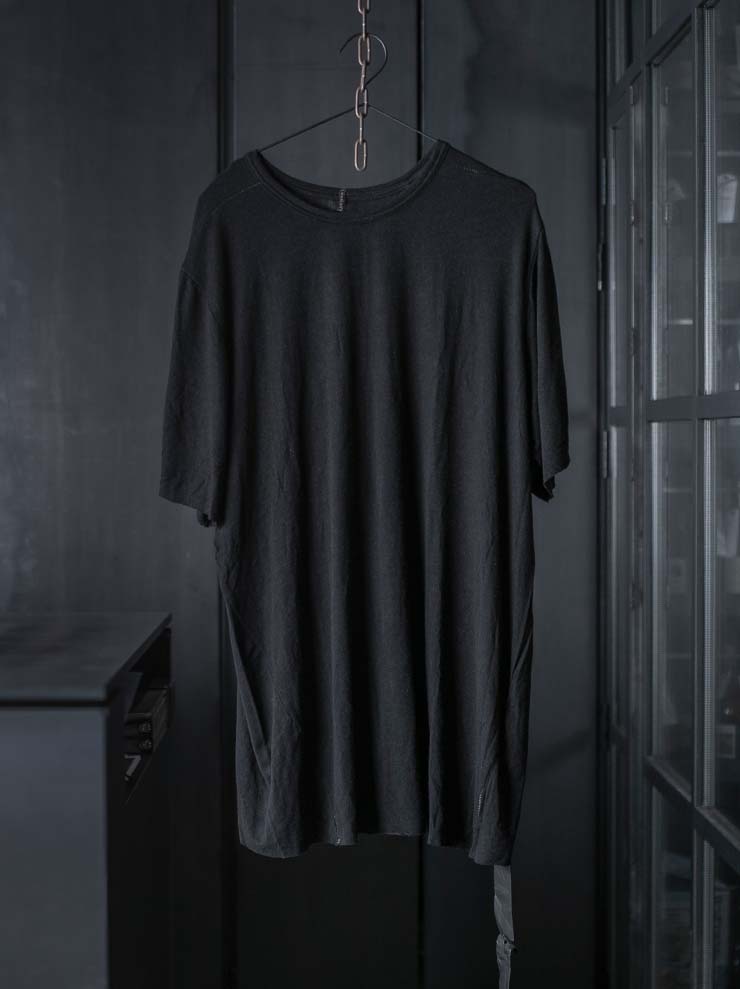 69 by ISAAC SELLAM<br>MENS ソフトテクスチャーカットソー / NOIR