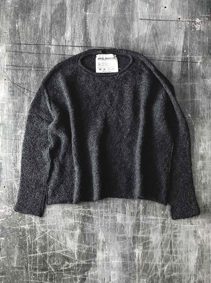 DANIEL ANDRESEN<br>プルオーバー/ Anthracite