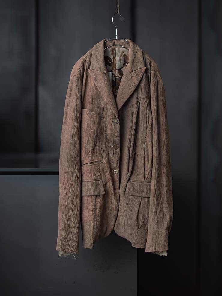 CHIAHUNG-SU<br> WOMENS HAND WOVEN & MUD DYED PEAK LAPEL / LIGHT LOTUS