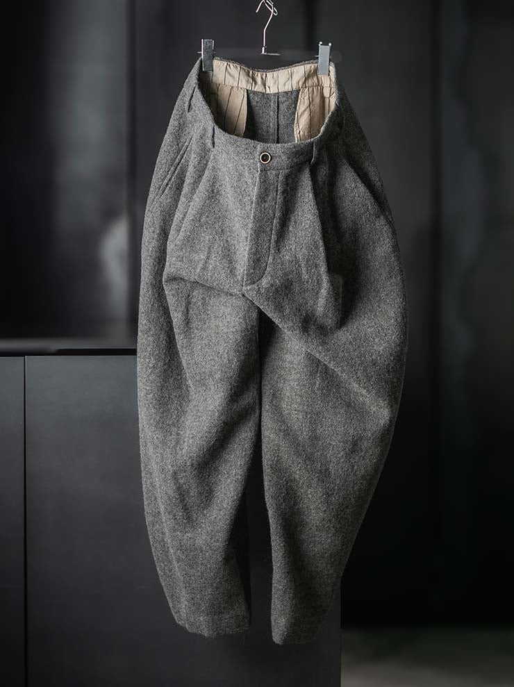 UMA WANG<br>MENS PATINA PANTS / GREY