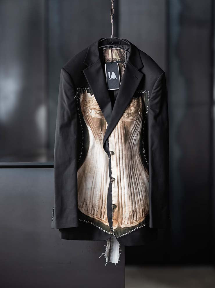 IA LONDON<br>WOMENS OVERSIZED HAND-STITCHED BLAZER / CORSET PRINT