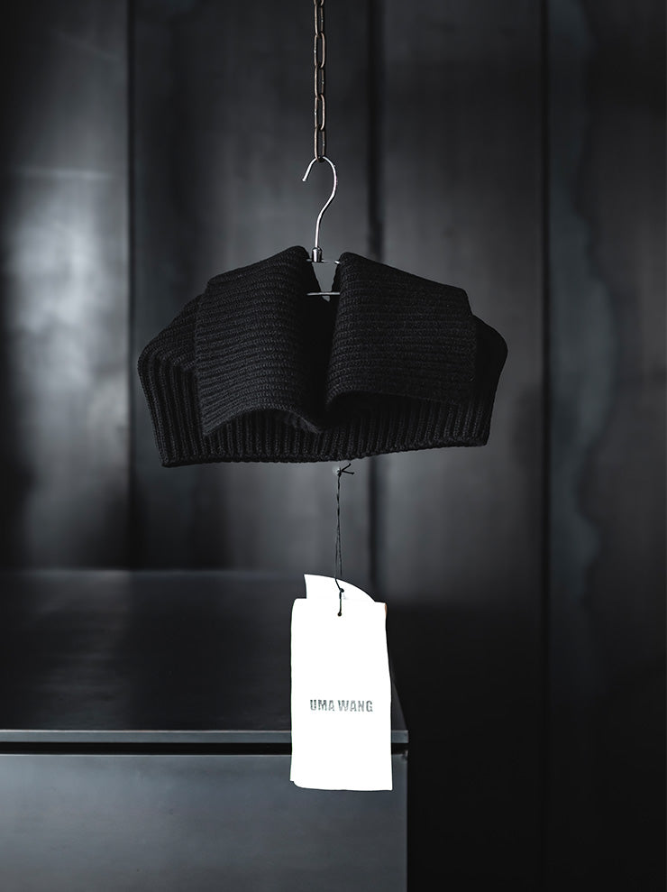 UMA WANG<br>UNISEX CASHMERE NECK / BLACK