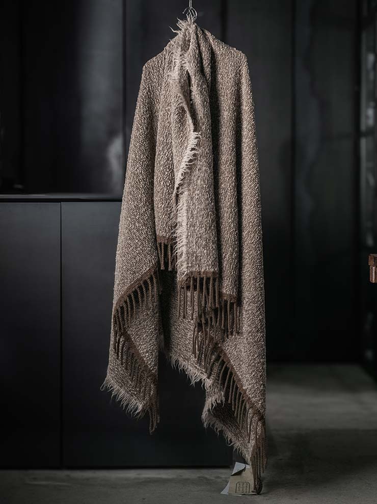 UMA WANG<br>SCARF / TAN