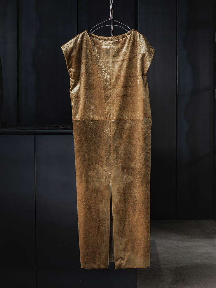 UMA WANG<br> WOMENS velvet slit dress / GOLD