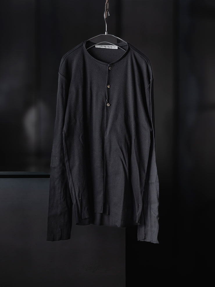 K’ANG <br>Unisex front buttoned round T-shirt / BLACK