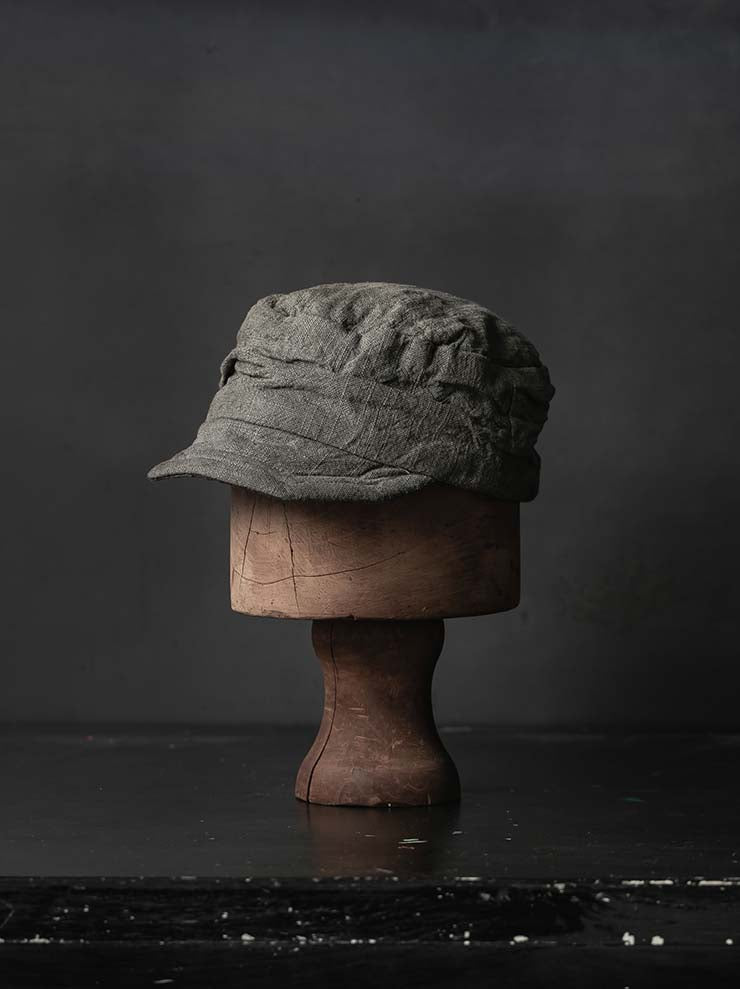 EVAN SCOTT MONROE<br>Specialist Cap / Pomegranate, Greige/Green