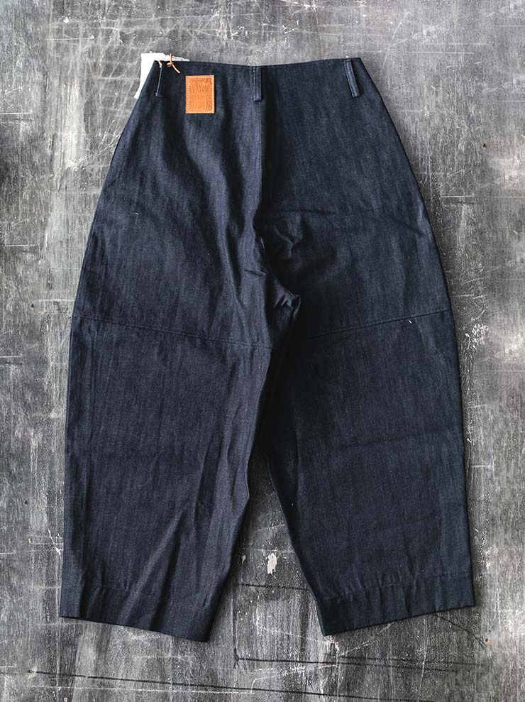 THE BACKWARD VENDOR<br>マイナージーンズ / DEEP