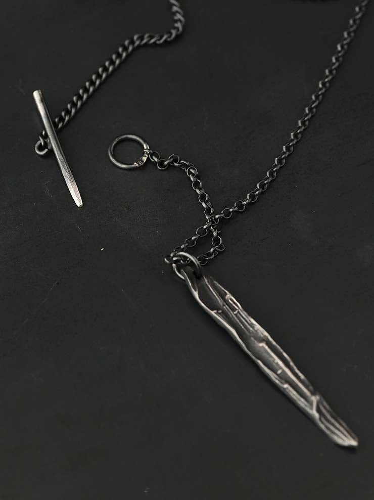 DETAJ<br>SILVER NECKLACE / PIN-N01