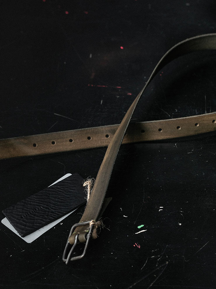 tagliovivo<br>レクタングラーバックルベルト M Hand-Dyed Calf / Laurel