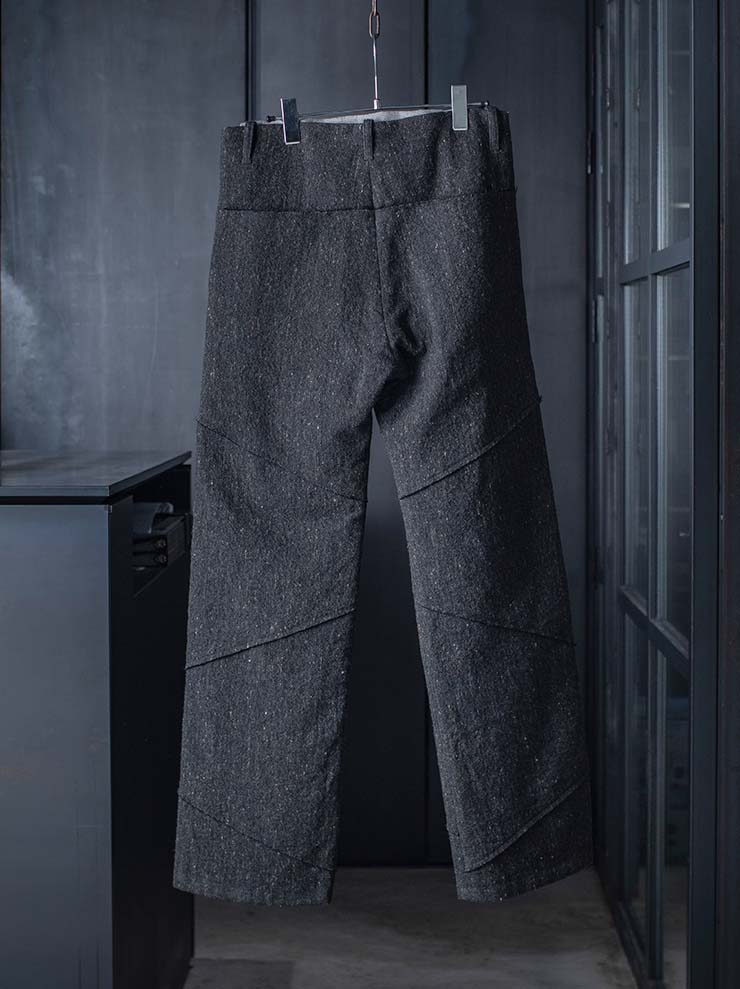 K'ANG<br>MENS SANPIETRINI PACHED WIDE FIT TROUSERS / DARK GREY