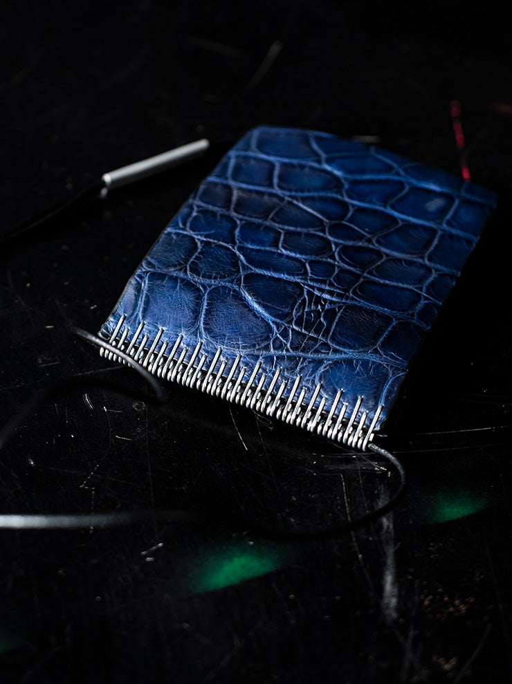 ISAAC SELLAM<br> Crocodile wallet / BLUE