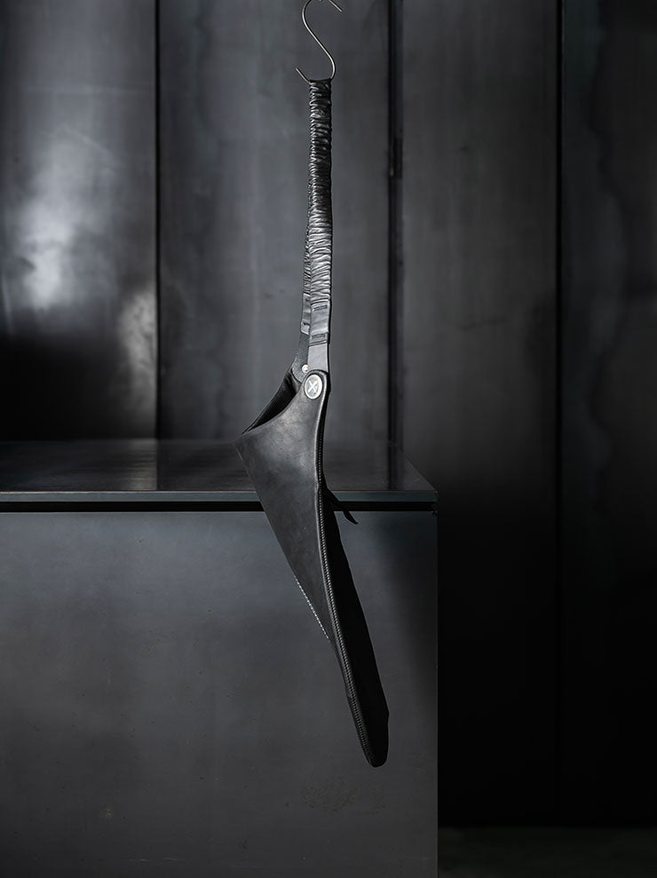 ISAAC SELLAM EXPERIENCE<br> Bonded Leather Messenger Bag / NOIR