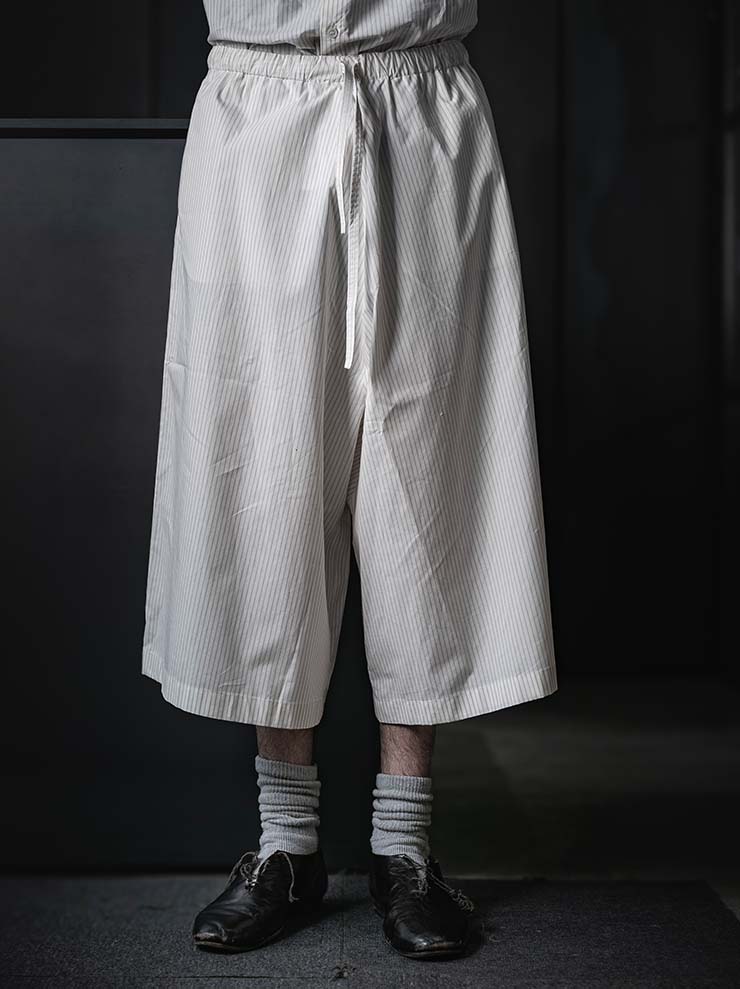WRIGHT + DOYLE<br>UNISEX MELDON SHORTS / CHALK BRICK PINSTRIPE