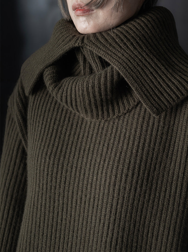 UMA WANG<br>UNISEX CASHMERE NECK / ARMY GREEN