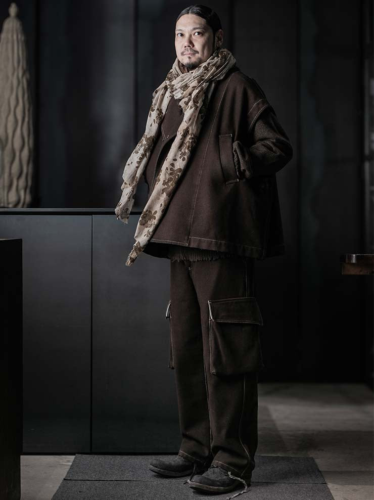 UMA WANG<br>SCARF / TAN/BROWN