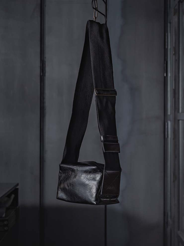 UMA WANG<br> Small shoulder bag / BLACK