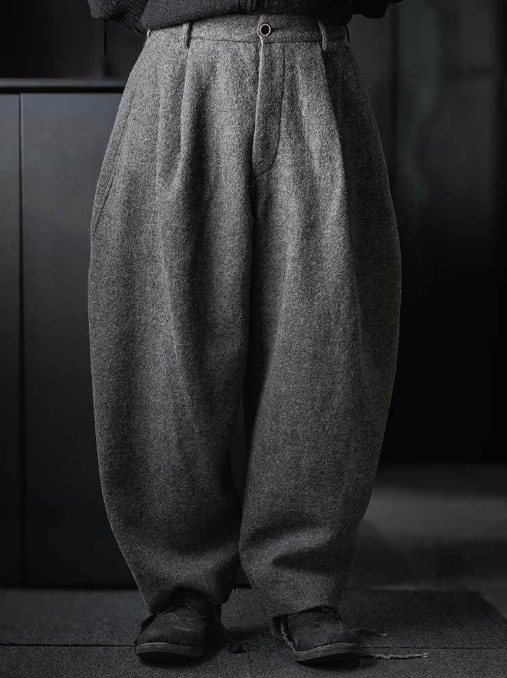 UMA WANG<br>MENS PATINA PANTS / GREY