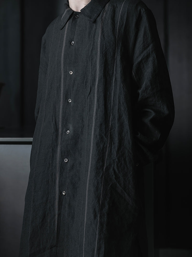 CHIAHUNG SU<br>RELAXED-FIT HAND WOVEN ELONGATE SHIRT / BLACK STRIPE