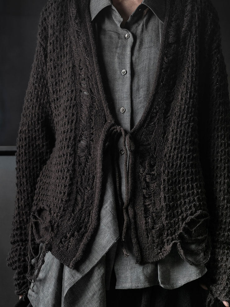 CHIAHUNG SU<br>STICK KNITTED RAWING CARDIGAN / DARK BROWN