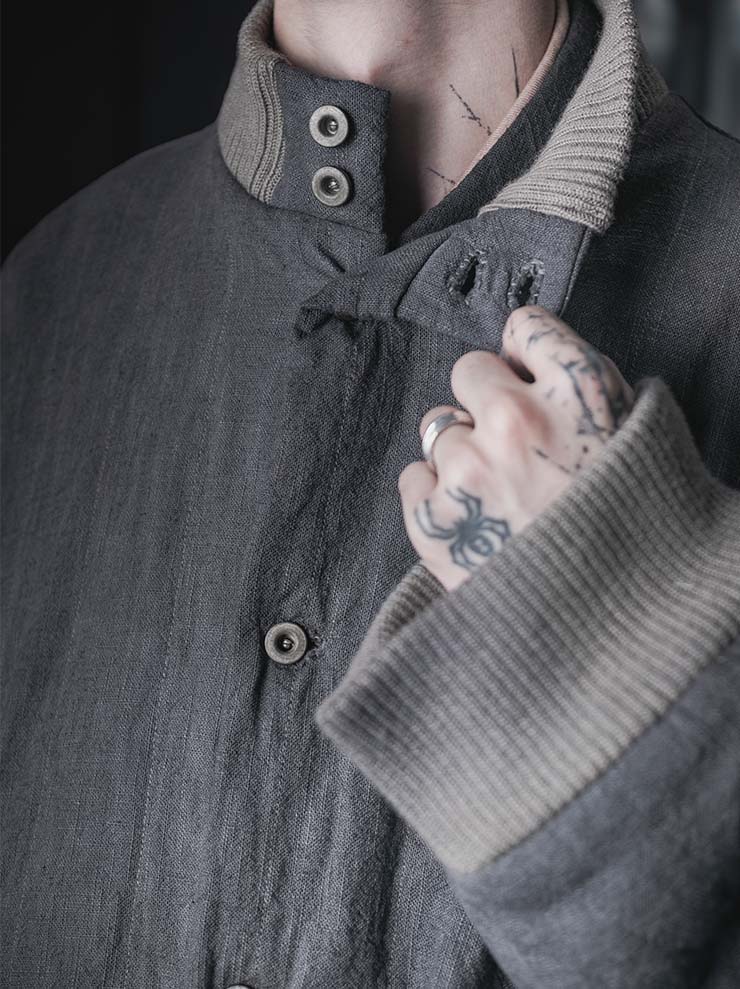 EVAN SCOTT MONROE<br>Zeppelin Bomber / Oak Gall, Grey/Blue
