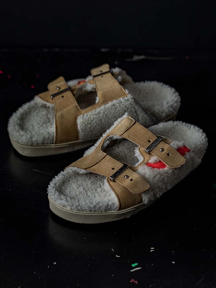 HIDNANDER<br> WOMENS SHEARLING SANDALS / CARAMEL × RED