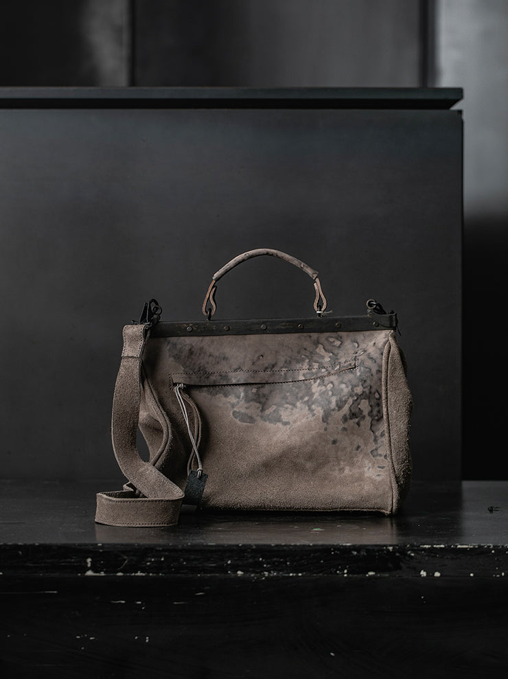 MDK – MIRANDA KALOUDIS<br>PARERCHOMAI BAG LARGE / HORSE LEATHER / TAUPE