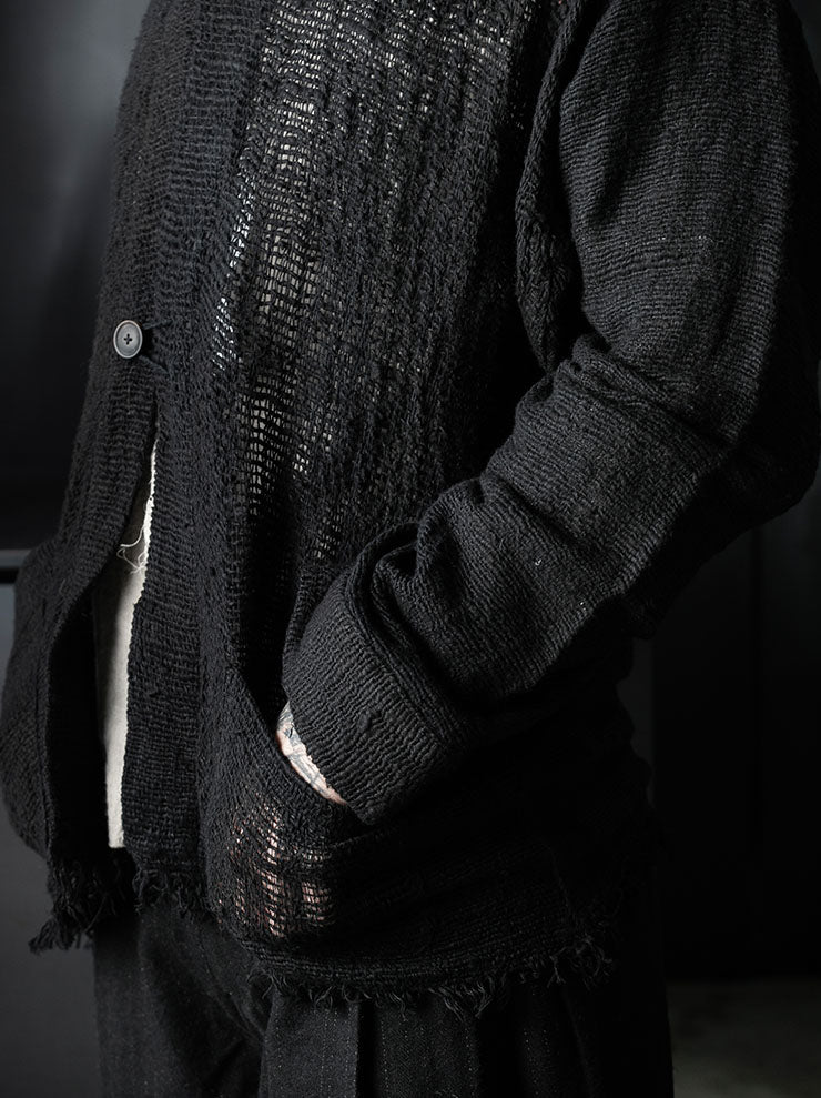 toward(s)<br>CARDIGAN IN BURNT COAL DYE TEXTURED COTTON / BLACK
