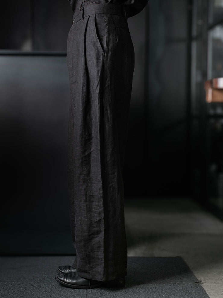 toward(s)<br>TOBI PANT IN LINEN WITH STERLING SILVER BUTTON / Brown & Black