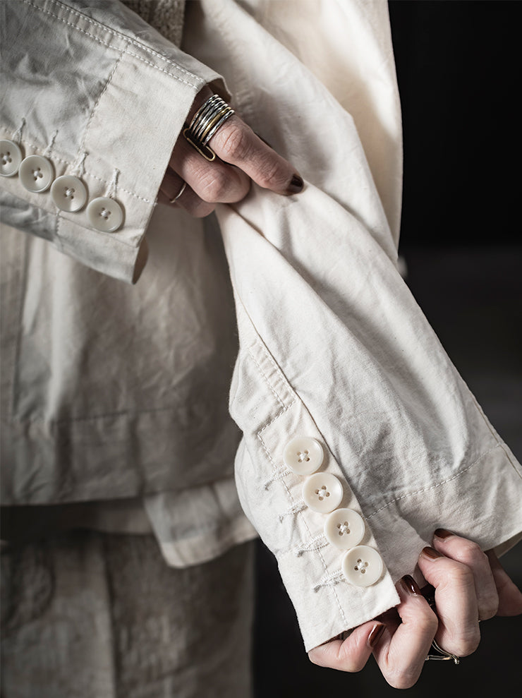 KINYAN LAM<br>Unisex Hand Embroidery Raglan Sleeve Jacket / Raw White