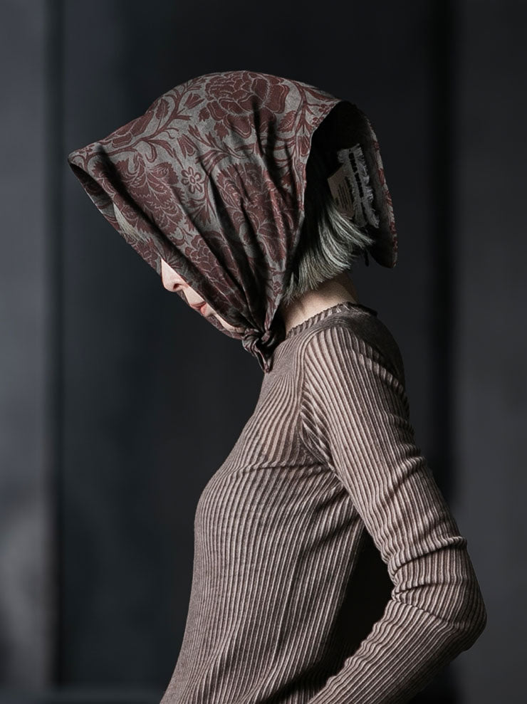 UMA WANG<br>SQUARE SCARF / GREY×RED