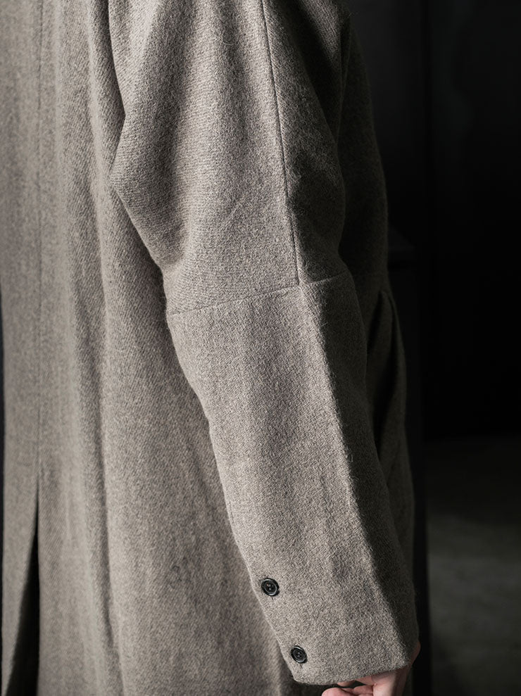 toward(s)<br>SHEEP CAMEL MIX WOOL STOCK COAT / UNDYED BEIGE