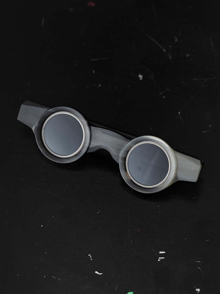 RIGARDS × ZIGGY CHEN<br/>GENUINE HORN フレームサングラス / BLACK & WHITE / RG1940ZC