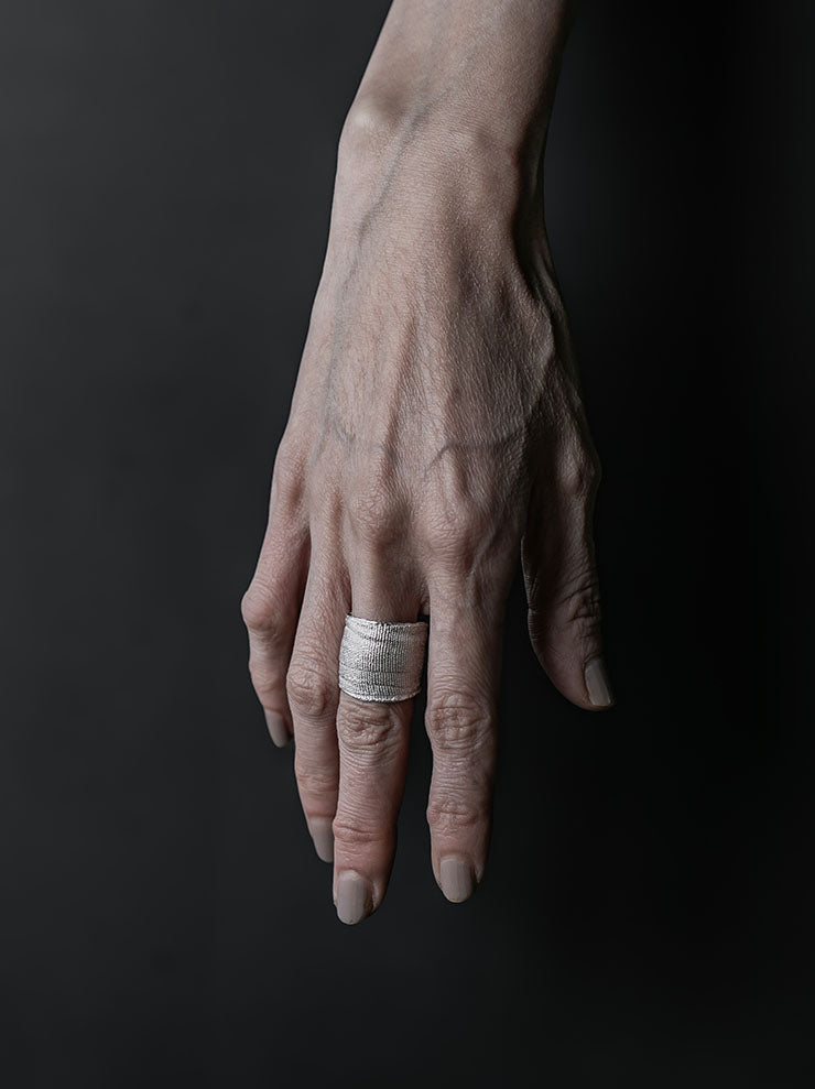 DETAJ<br> 2-BANDAGE SILVER RING / 2-VTGR01 / VINTAGE WHITE