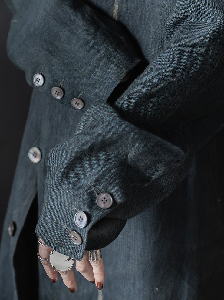 K’ANG <br>Unisex relaxed-fit dust coat with 925 silver closer / SHADOW