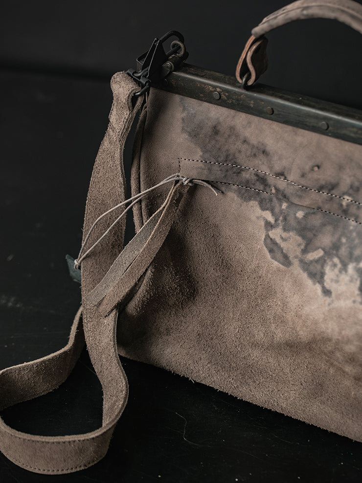 MDK – MIRANDA KALOUDIS<br>PARERCHOMAI BAG LARGE / HORSE LEATHER / TAUPE