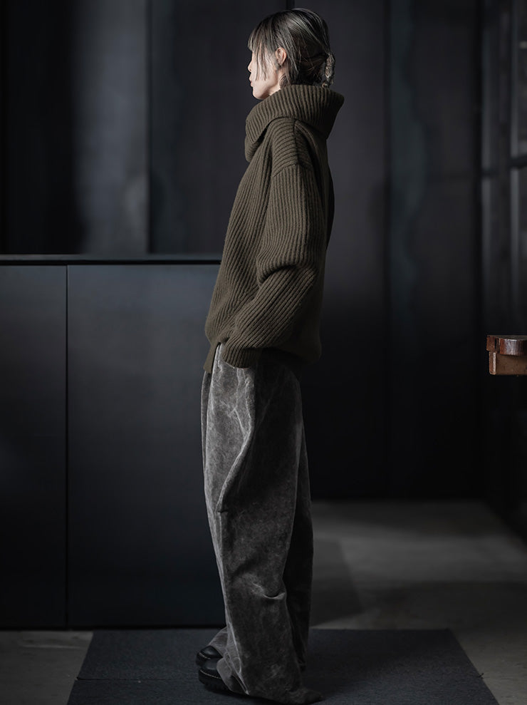 UMA WANG<br>UNISEX CASHMERE NECK / ARMY GREEN