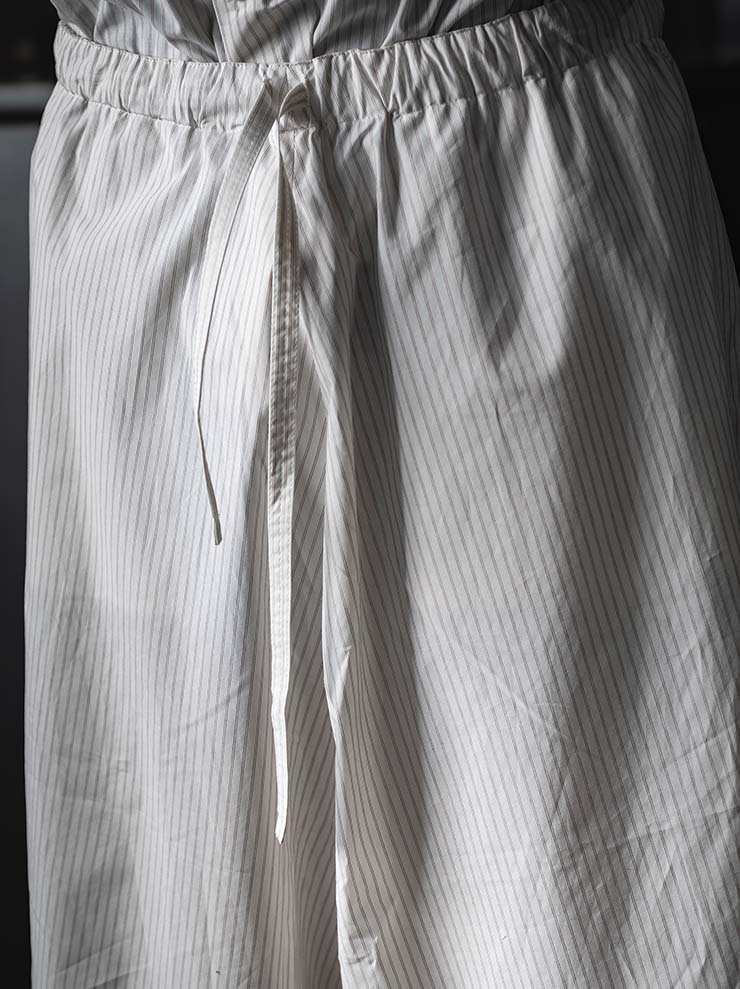 WRIGHT + DOYLE<br>UNISEX MELDON SHORTS / CHALK BRICK PINSTRIPE