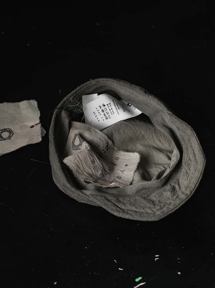 EVAN SCOTT MONROE<br>Specialist Cap / Pomegranate, Greige/Green