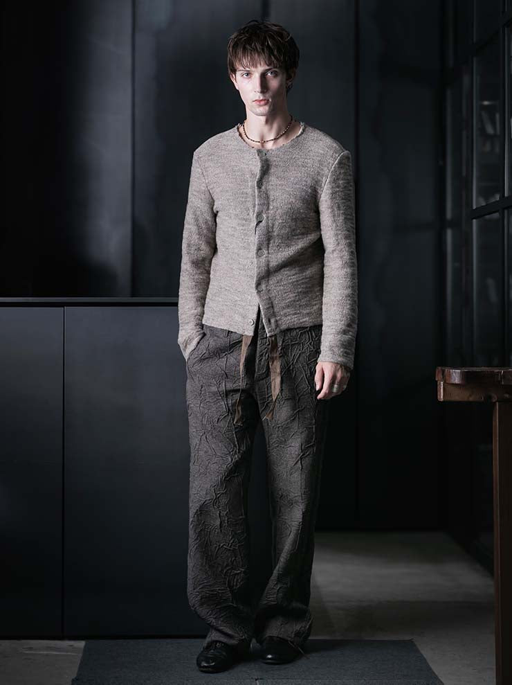 K'ANG<br>UNISEX ROUND NECK MID FIT CARDIGAN / GREYISH BROWN