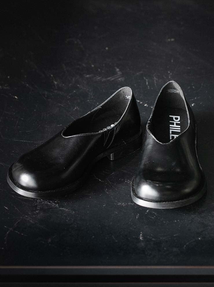 PHILEO<br>CLOG – SLIP-ON LEATHER SHOES / BLACK