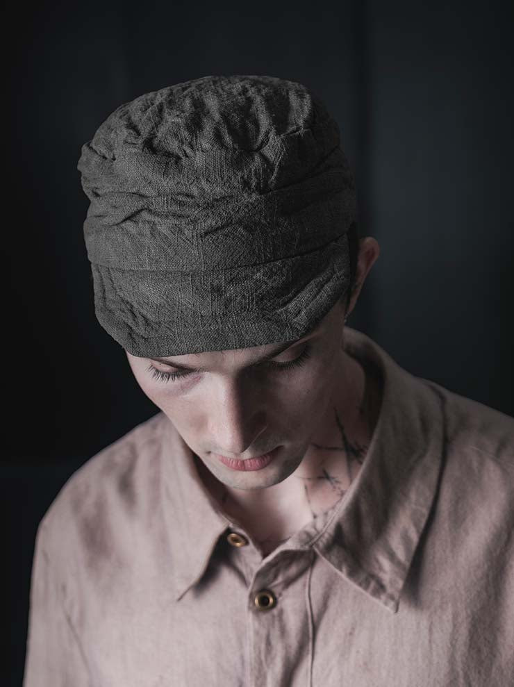 EVAN SCOTT MONROE<br>Specialist Cap / Pomegranate, Greige/Green