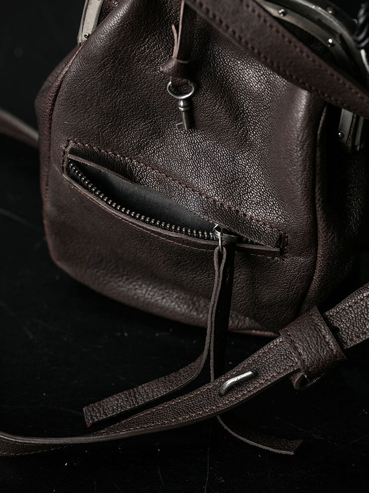 MDK – MIRANDA KALOUDIS<br>FRENCH LOCK BAG S / COWHIDE LEATHER / MAROON