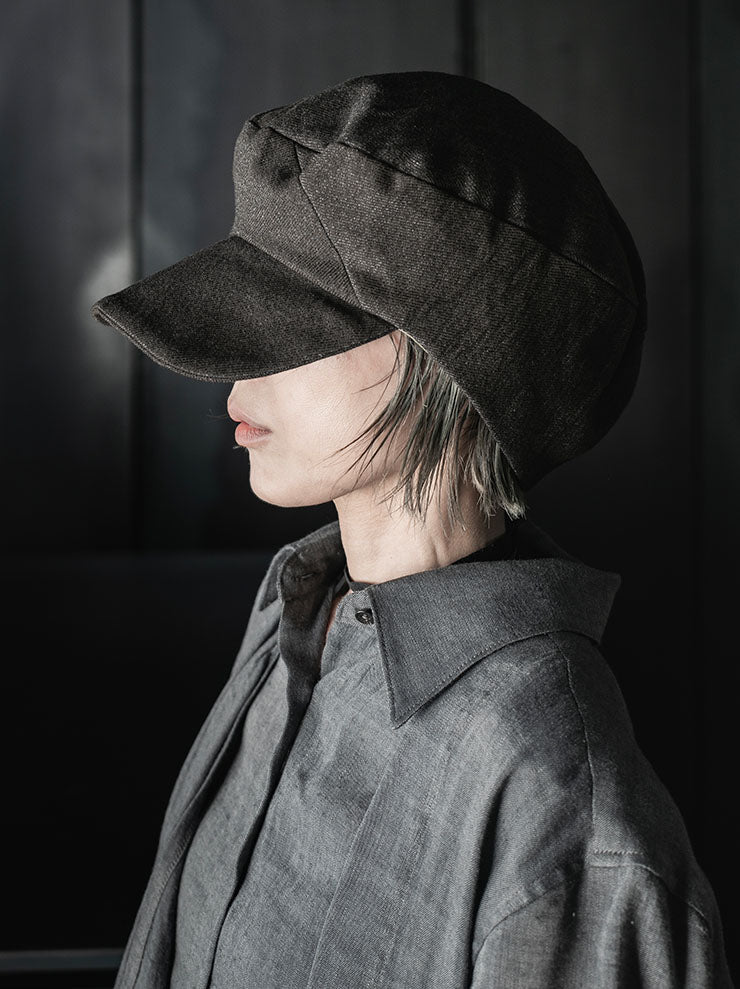 CHIAHUNG SU<br>SOFT STRUCTURE PANELED BRIM HAT / BROWN