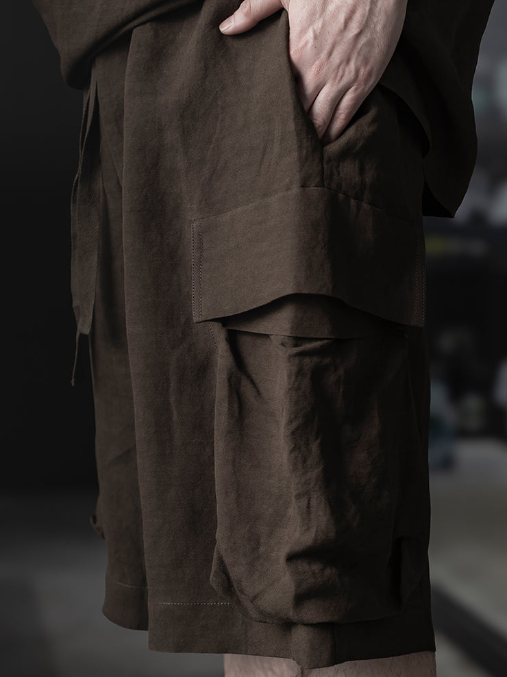 UMA WANG<br> MENS POCKET SHORTS / DARK BROWN