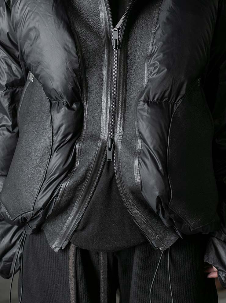 ISAAC SELLAM EXPERIENCE<br>UNISEX Contrast Material Down Jacket / NOIR