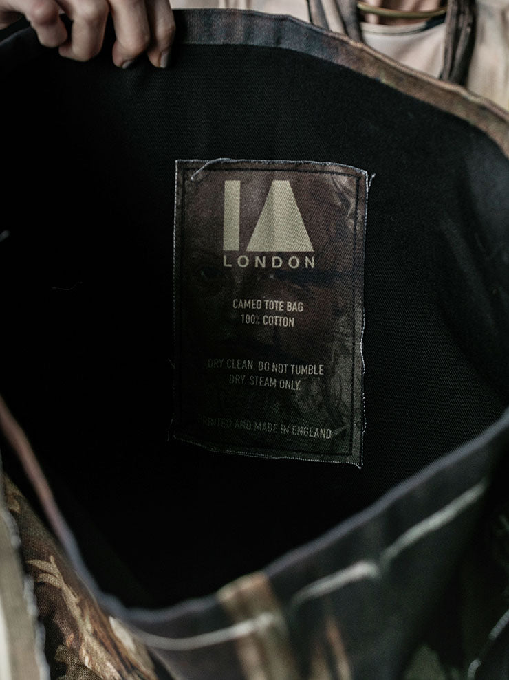 IA LONDON<br>PILGRIM TOTE BAG / MOONLIGHT ROSES