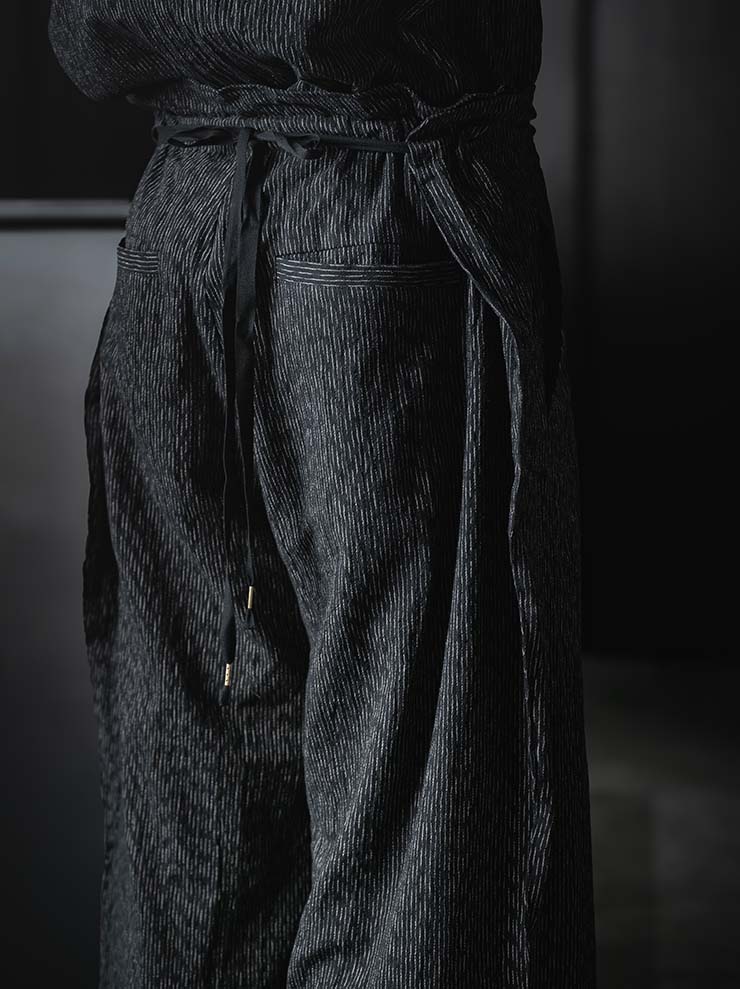 individual sentiments<br />UNISEX ラップワイドパンツ / BLACK