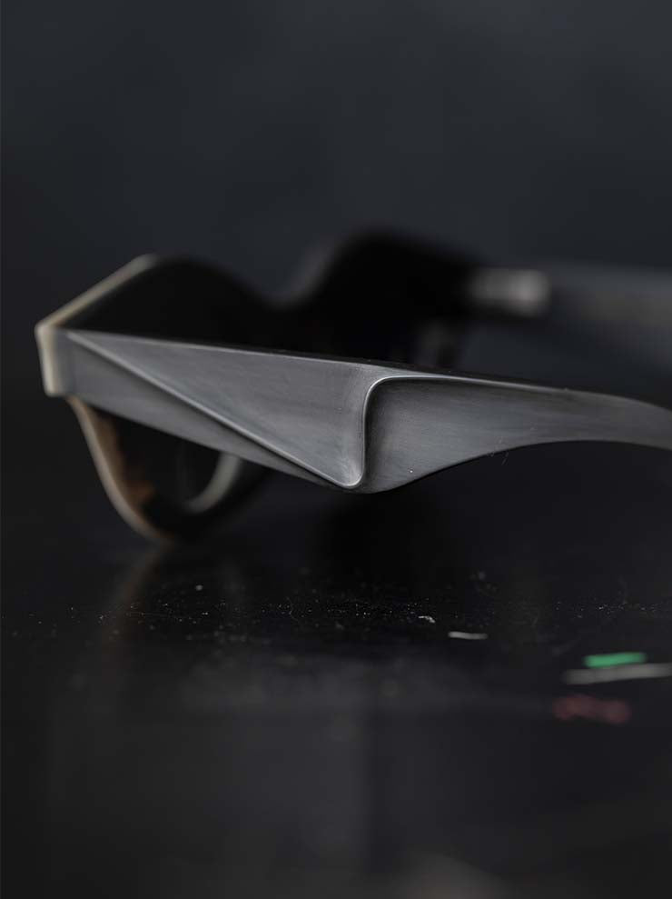 RIGARDS<br/>GENUINE HORN & TITANIUM フレームサングラス / BLACK & WHITE / RG1063